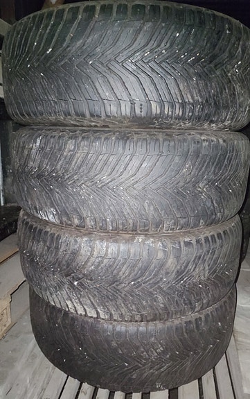 235/55 18 Michelin