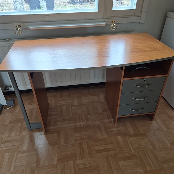 Kirjoituspöytä