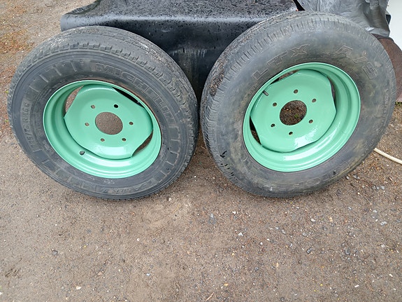 Kärri/traktori renkaat 16"