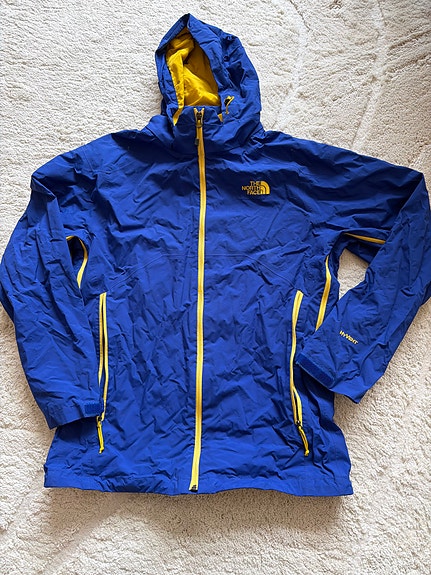 The North Face takki