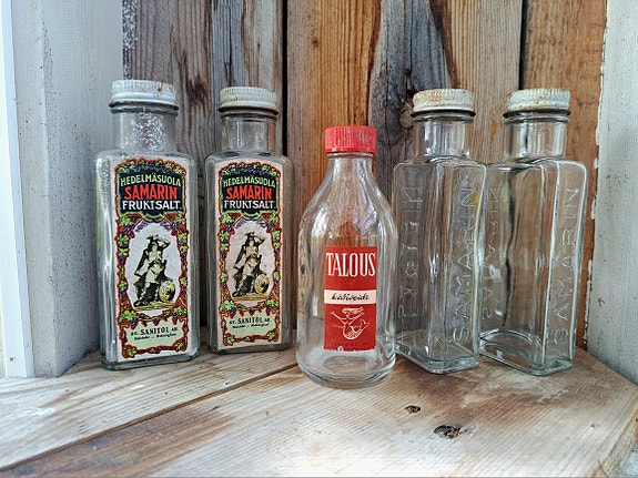 Vanhoja pulloja