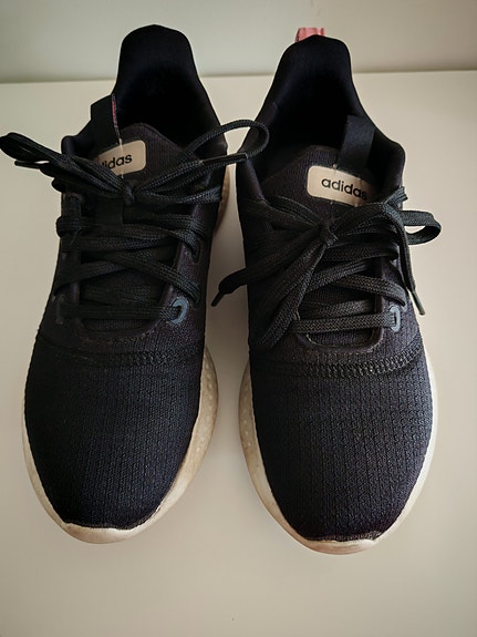 Kevyet Adidas vapaa-ajan tossut