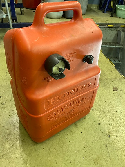 Honda veneen bensatankki 25L