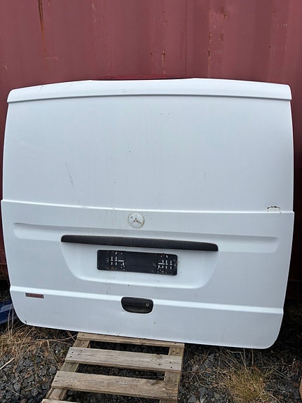 W639 takaluukku