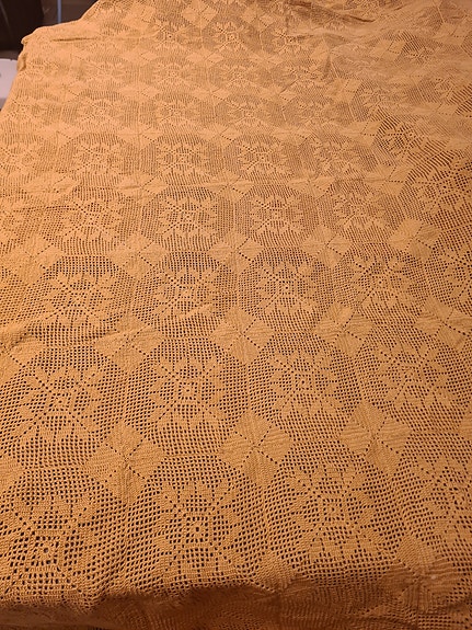 Käsin virkatut päiväpeitot