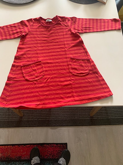 Marimekko lasten mekko koko 110 punainen tytöille