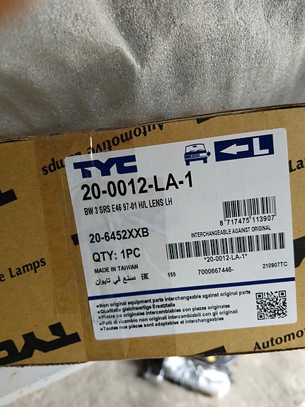 BMW E46 ajovalon lasi vasen TYC 20-0012-LA-1 ja oikea.