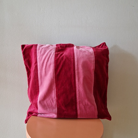 H&M home samettityynyliina