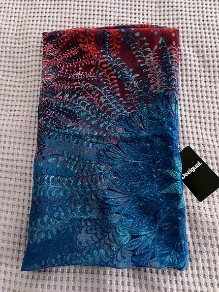 Desigual saronki