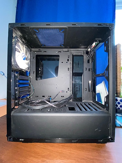 midi ATX kotelo, musta