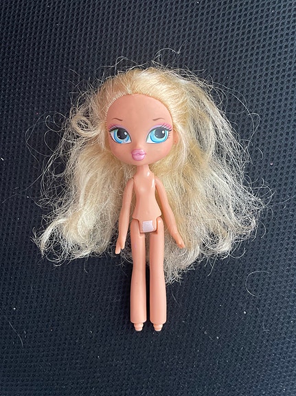 Bratz nukke vaaleat hiukset