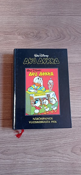 Aku Ankka näköispainos vuosikerrasta 1956 kovakantinen kirja