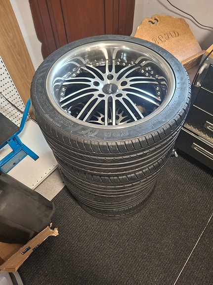 Vertini Hennessey 18x9 5x120
