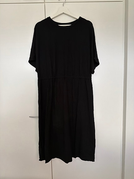 Marimekko ikkunani mekko XL musta