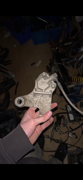 Derbi drd pro takajarru satula