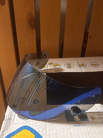 käyttämätön visiiri