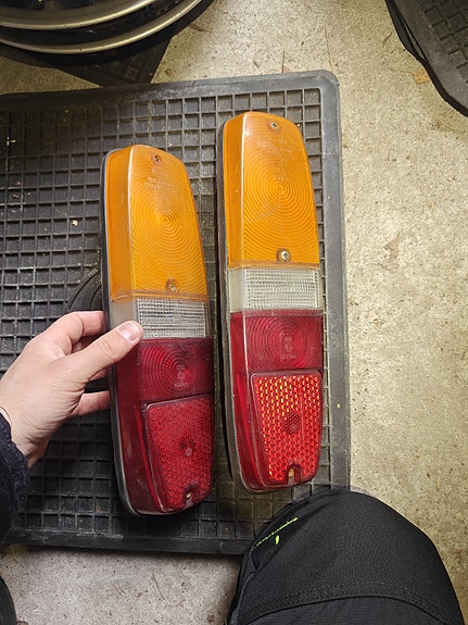 Volvo 145 245 alkuperäiset takavalot