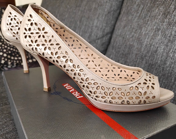 Prada korkokengät