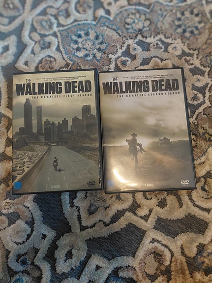 The Walking Dead DVD-boksit kaudet 1–2