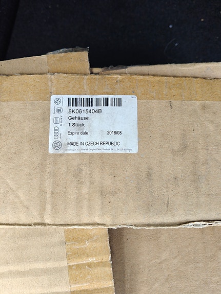 Audi oikea takajarrusatula.