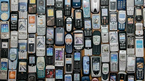 Vanha nokia rikkinäinen tai ehjä  10-1000kpl