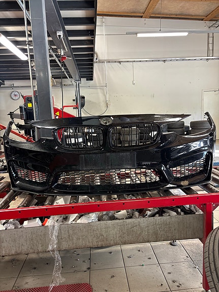 BMW M3 Look etupuskuri