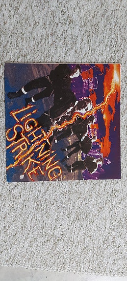 Lightning Strike vinyylilevy