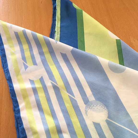 Marja Kurjen silkkihuivi