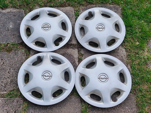 Opel Vectra 2.0 alkuperäiset pölykapselit