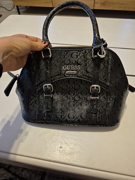 Guess laukku