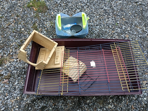 Jyrsijän häkki + tarvikkeet