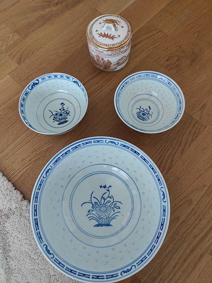 Vintage Riisiposliini kulhot ja sokeriko