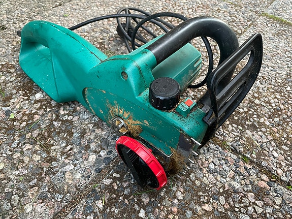 Bosch pensasleikkuri
