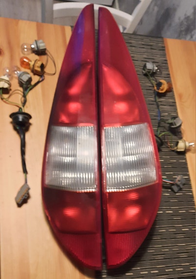 Ford takavalot