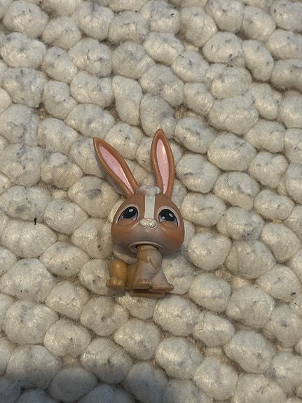 Littlest Pet Shop ruskea pupu -figuuri