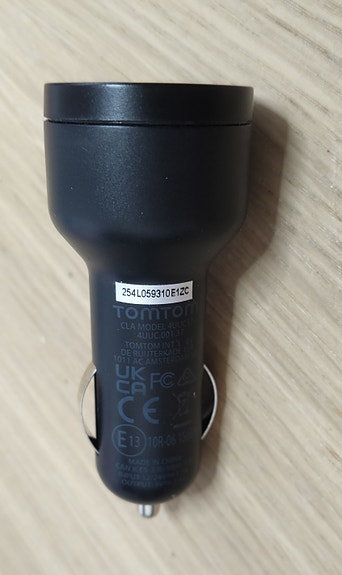TomTom navigaattorin autolaturi