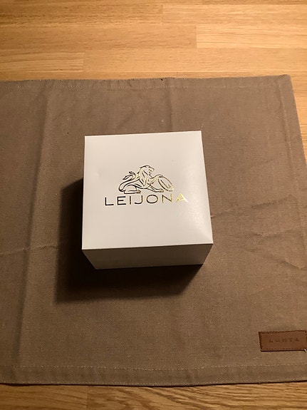 Leijona naisten rannekello