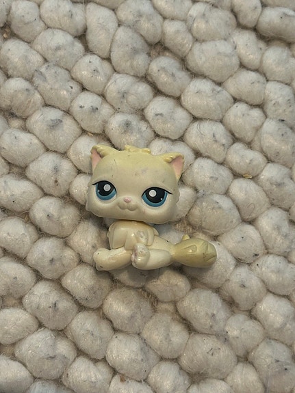 Littlest Pet Shop keltainen kissafiguuri