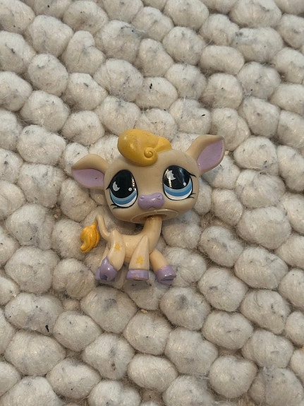Littlest Pet Shop lemmikkifiguuri vasikka / lehmä