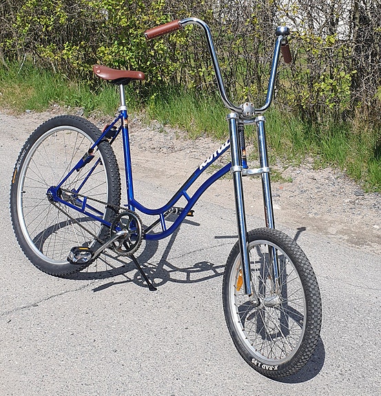 Rakennettu ja huollettu erikoinen Chopper-pyörä