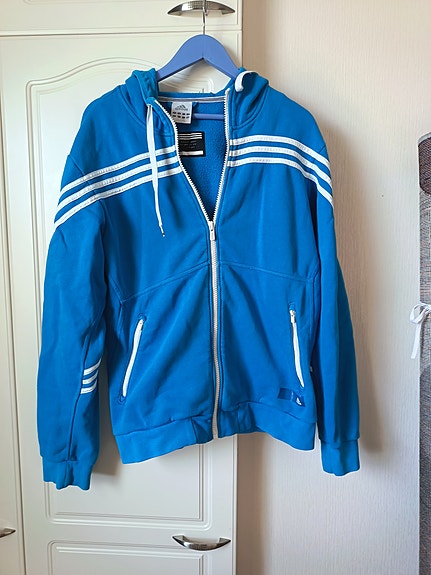 Adidas huppari