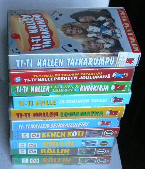 Ti-Ti Nalle ja Pikku Kakkosen parhaat VHS-kasettien kokoelma