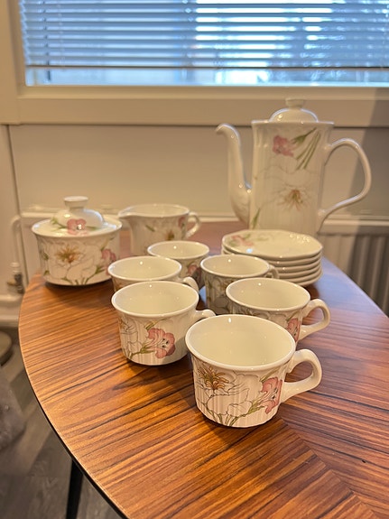 Floral coffee / tea set