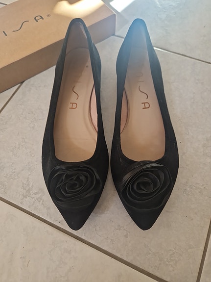 Mustat ballerinat 38