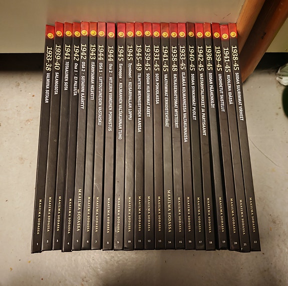 Maailma sodassa kirjasarja 1-22