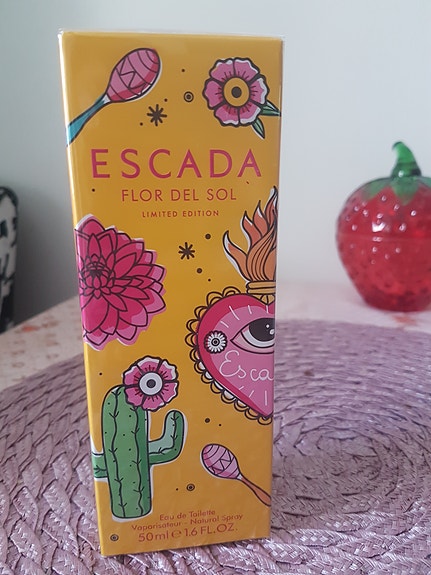 Escada Flor Del Sol hajuvesi