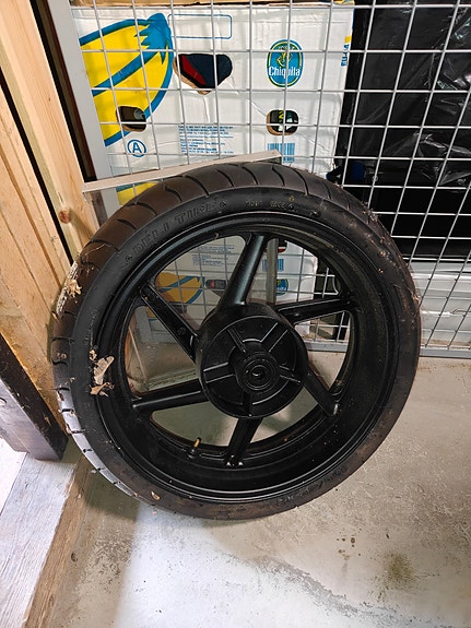 Honda nsr vanne etu, ja ikivanha rengas