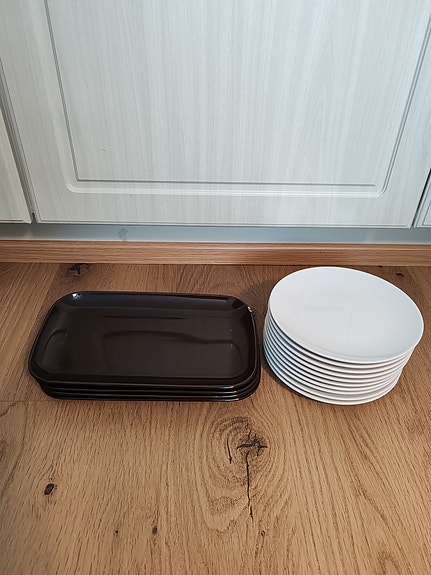 IKEA lautaset