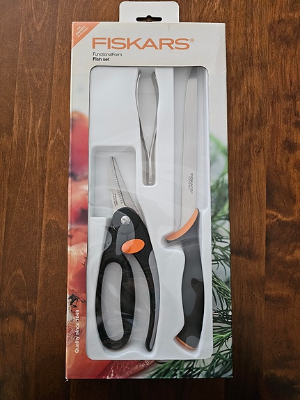 Fiskars kalasetti veitsi, sakset ja pinsetit