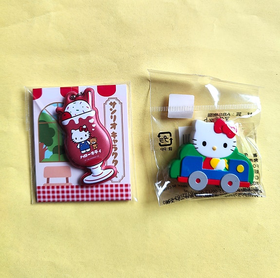 Hello kitty sanrio avaimenperä setti uusi